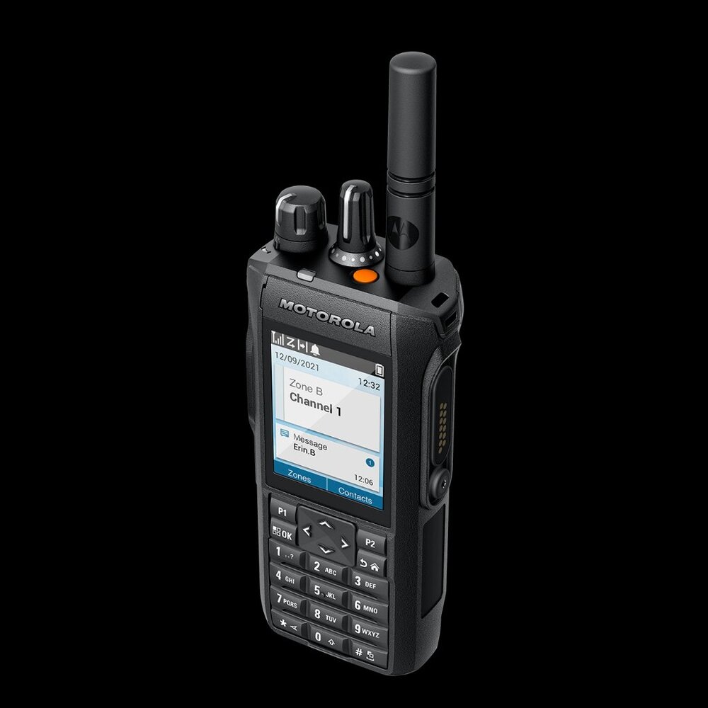New Motorola R7 UHF Radio enabled with display AAH06RDN9RA1AN complete bundle